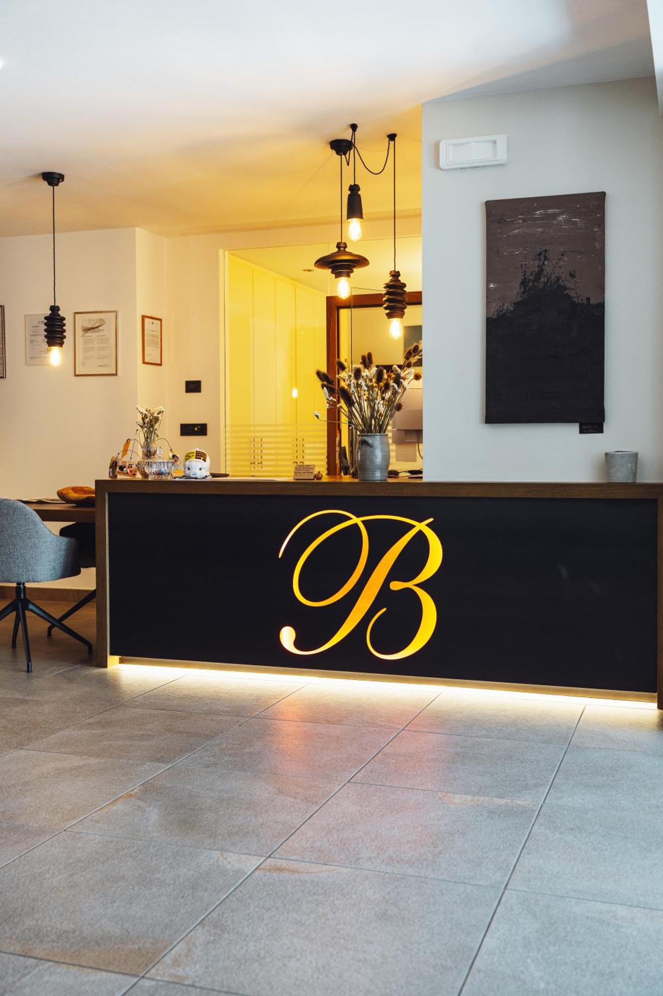 Appartement-Hotel Beatenhof Tirolo Dış mekan fotoğraf